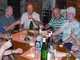 Ein fröhliches Zusammentreffen von Weinliebhabern in der Region Mosel.<br />
<br />
Bildquelle: Weingut Borens