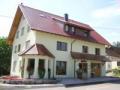 das Haus mit Stellplatz