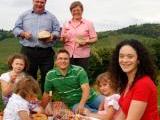 Familienbild der Mnnles im Weinberg