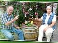 beim Weintrinken beim Weintrinken